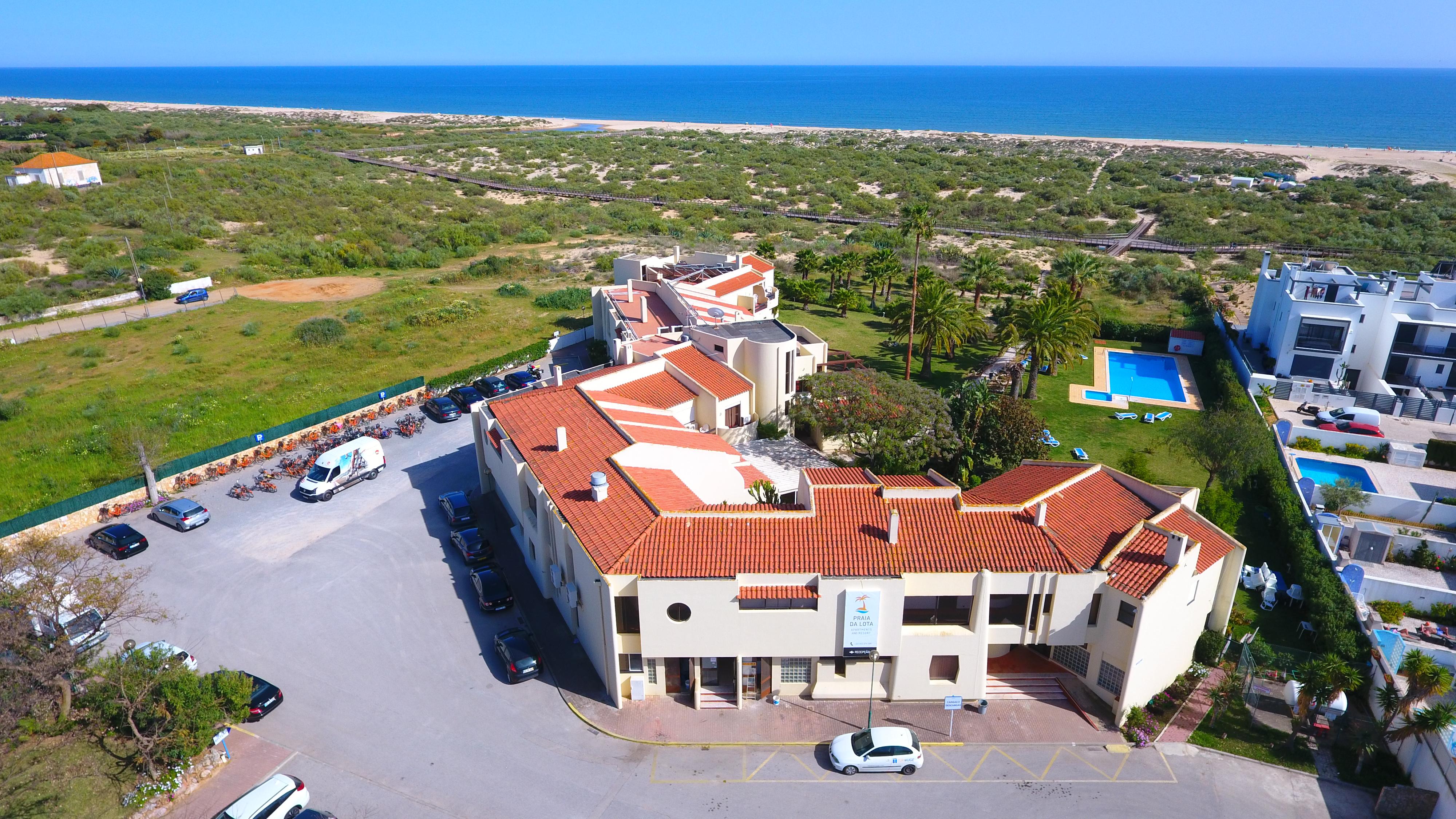 Praia Da Lota Resort - Beachfront Hotel Manta Rota Exterior foto
